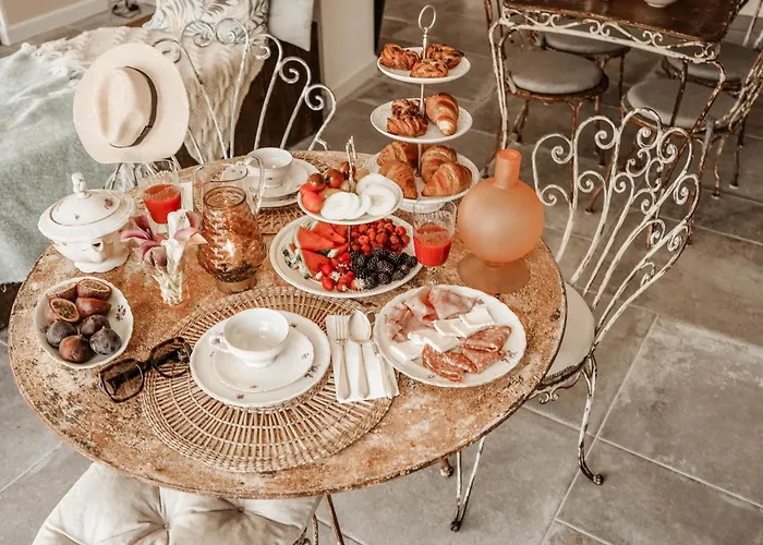 Residenza Genua بيت ضيافة 4*